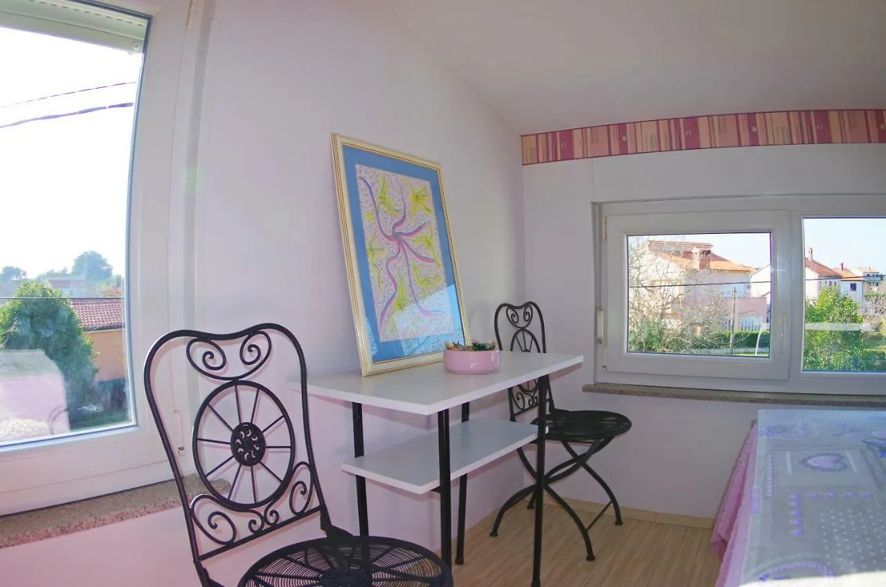 Leni Apartment Fazana Croatia