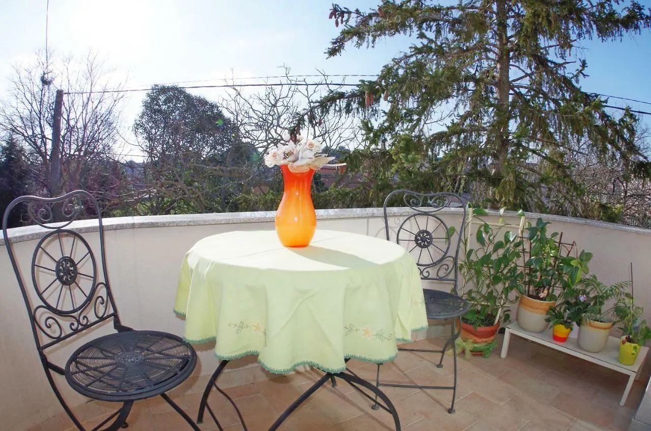 Leni Apartment Fazana Croatia
